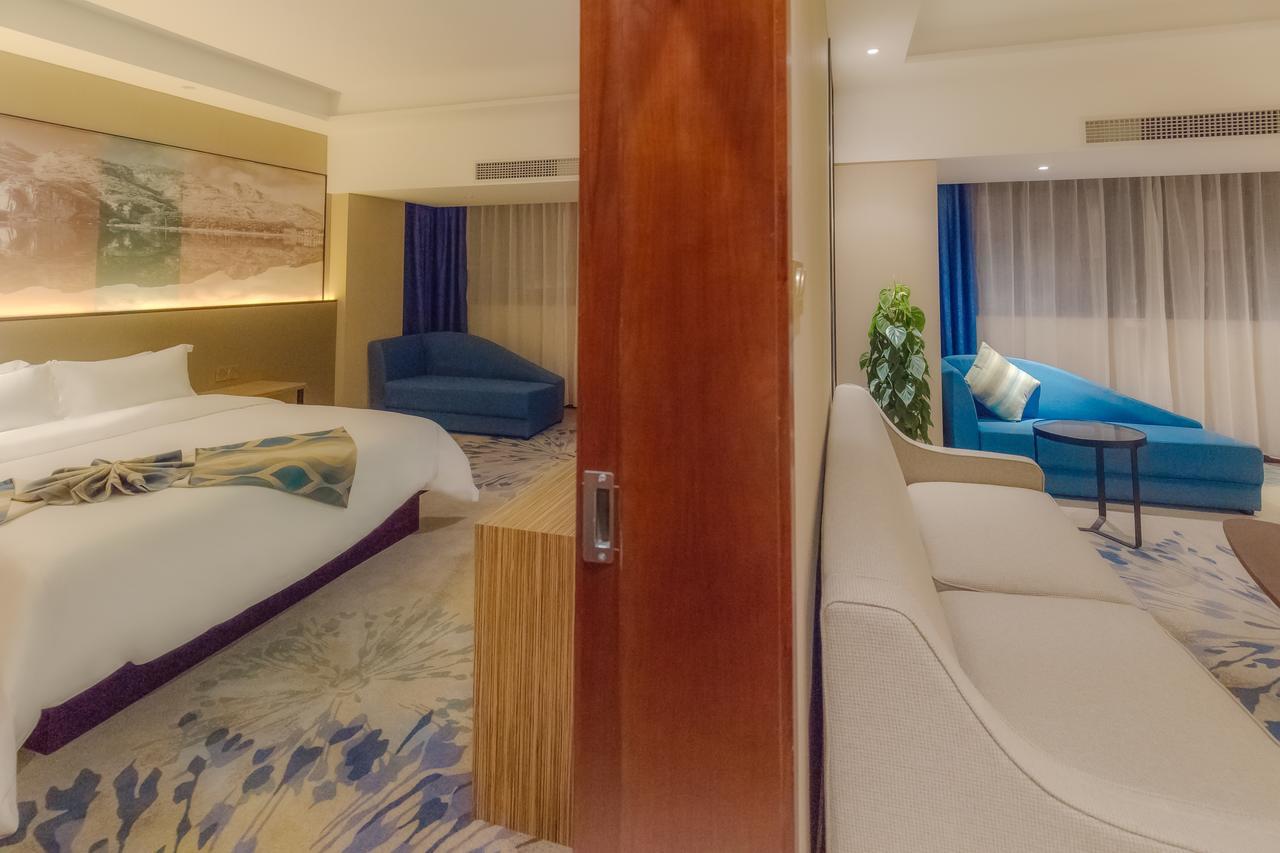 Manhatton Hotel Guilin North Railway Station Ngoại thất bức ảnh