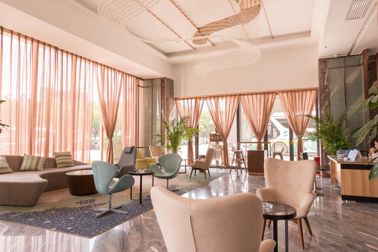 Manhatton Hotel Guilin North Railway Station Ngoại thất bức ảnh